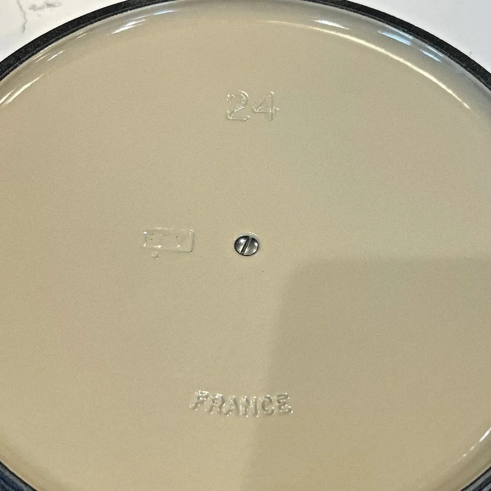 Le Creuset Signature 3.5‎ Qt Cast Iron Braiser #24 Oyster Flint Gray NIB NOS